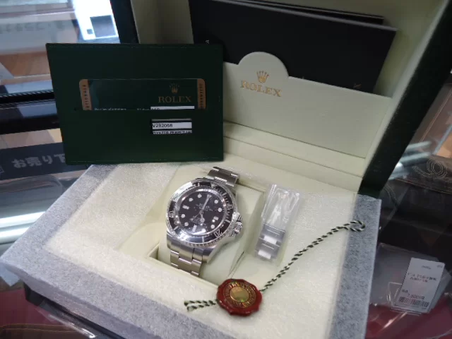 ROLEX(ロレックス)の時計、シードゥエラーを買取させていただきました。浜松市の宮竹店状態は通常の使用感のあるお品物になります。