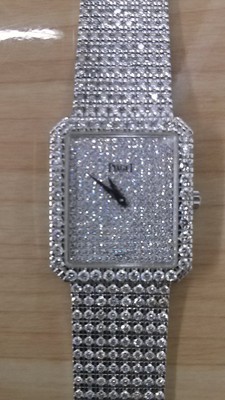 銀座でピアジェの金無垢の時計を売るなら銀座本店状態は通常中古品になります。