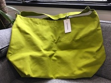 マリメッコ(Marimekko)のショルダーバッグをお買取いたしました。状態は新品同様品です。