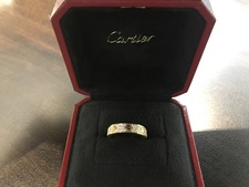 浜松宮竹店にて、カルティエ(Cartier)のラブリング　パヴェダイヤを買取致しました！状態は通常使用感があるお品物です。
