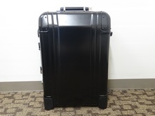 ゼロハリバートンのZeroller ZR Series スーツケースを買取致しました。状態は通常使用感があるお品物です。