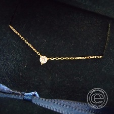 アーカーのダイヤを使用したハリコッツネックレスを買取りましたのでご紹介いたします。状態は使用感の少ない綺麗なお品物です。