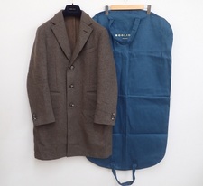 ボリオリのKジャケット・シングルチェスターコートを買取致しました。新宿伊勢丹から徒歩30秒、新宿三丁目店です。状態は比較的状態の良いお品物です。
