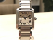 渋谷店では、カルティエ（Cartier）の時計を買取ました。状態はケースの一か所に傷があります。