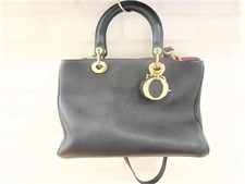 銀座本店にてクリスチャンディオール(Christian Dior)の14年ディオリシモ2WAYハンドバッグを買取致しました。状態は通常使用感があるお品物です。