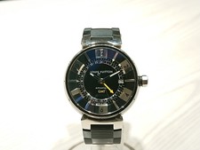 渋谷店で、ルイヴィトンの時計のタンブール　インブラックGMTを買取りました状態は目立つスレ、キズ、打痕のあるお品物です。