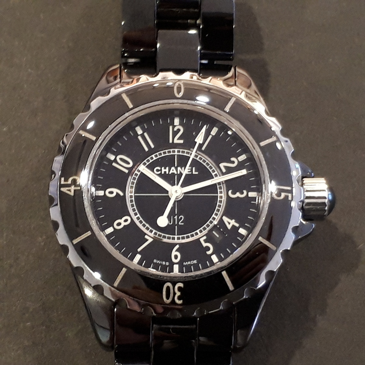 シャネルのH0682 J12 セラミック レディース クォーツ時計　の買取実績です。