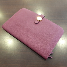 エルメスのトゴ素材コインケース付ドゴンGM財布を買取。東京都港区のブランド&ファッション買取専門リユースショップ「広尾店」状態は通常使用感のある中古品