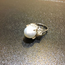 古いパールの指輪でも新宿南口店ではお買い取りしております。状態は-