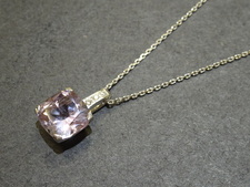 モーブッサン（MAUBOUSSIN）のダイヤモンド×アメジスト ネックレスをお買取させていただきました。銀座でアクセサリー買取は銀座本店へ！状態は通常使用感のあるお品物です。