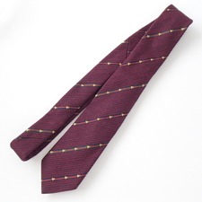 グッチの新しいネクタイを渋谷店でお買い取りいたしました。状態は美品になります。