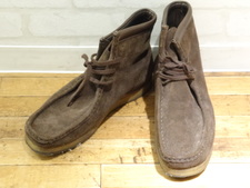 トムフォードのブラウン スエード ワラビーブーツを靴買取の銀座本店で買取致しました。状態は通常使用感があるお品物です。