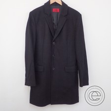 ヒューゴボスの黒ヴァージンウールチェスターコートを買取させて頂きました。ヒューゴボスなどブランド洋服買取ならへ状態は通常使用感のある綺麗な中古品