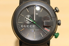 渋谷店では、グッチの101MGラウンドのクオーツ腕時計を買取ました。状態は特に目立つ傷汚れはございません。