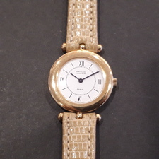 ヴァンクリーフ&アーペルのK18 ラウンド クォーツ時計を買取りました。東京都港区のブランド&ファッション出張買取リサイクルショップ「広尾店」状態は通常使用感のある中古品
