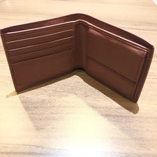 新宿南口店でボッテガヴェネタのイントレチャート財布を買取いたしました。状態は美品になります。