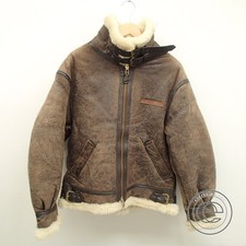 アヴィレックスの2102XW B-3 羊革ムートン フライトジャケットをブランド洋服買取の銀座本店で買取致しました。状態は通常使用感があるお品物です。
