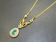 K18 エメラルド×ダイヤモンド ノーブランド ネックレスを宝石買取の銀座本店で買取致しました。状態は-