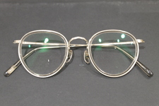 渋谷店でオリバーピープルズのMP-2リミテッドエディションの度入り眼鏡を買取致しました。状態は通常使用感のあるお品物です。