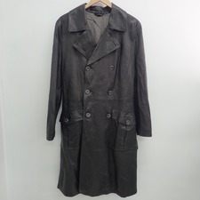 ジョルジオアルマーニ（GIORGIO ARMANI）のベルト付き ダブルブレステッドコートをお買取しました。ブランド服の買取はへ！状態は比較的綺麗なお品物です。