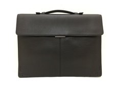 浜松鴨江店にて、通常使用感のある、カルティエのレザー 黒 ビジネスバッグを買取しました。状態は通常使用感があるお品物です。