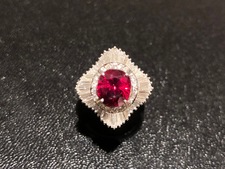 渋谷店で、Ｐｔ900を使用したルビー（3.14ct）×テーパードダイヤモンドのリングを買取ました。状態は-