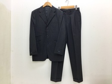 浜松鴨江店にて、2004年製、バーバリーブラックレーベルの黒　ストライプ　2Pスーツを買取しました。状態はご使用感のあるお品物です。