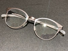 渋谷店でマイキータの眼鏡のＬＡＲＡを買取ました。状態は傷などなく非常に良い状態のお品物です。