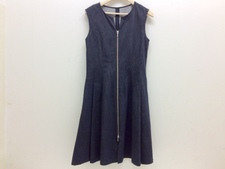 浜松鴨江店にて、フォクシーニューヨークの18年製フロントファスナーデニムドレス(38778)を高価買取しました。状態は通常使用感のお品物です。