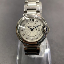 銀座本店で、カルティエのバロンブルーの11Pダイヤのクォーツ時計を買取ました。状態は若干の使用感がある中古品です。
