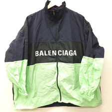 バレンシアガの528638ロゴナイロンジップアップジャケットを買取りました。ブランド古着リサイクショップ「広尾店」状態は通常使用感のある中古品