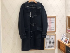 渋谷店では、サイを代表するコート、カシミヤ混ダッフルコートを買取ました。状態は-