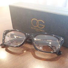 オリバーゴールドスミスのVICE CONSULセルフレーム眼鏡を買取させていただきました。広尾店状態は通常使用感のある中古品
