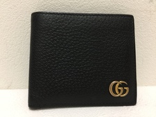 浜松鴨江店で、グッチの黒のGGマーモント 二つ折り財布を買取りました。状態は通常使用感があるお品物です。