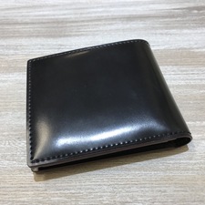 銀座本店でガンゾの未使用のシェルコードバン2の2つ折り財布を買取ました。状態は新品同様品。非常に状態の良い商品です。