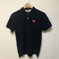 大阪心斎橋店にて、通常のご愛用感のプレイコムデギャルソンのブラック、ポロシャツを高価買取いたしました。状態は通常使用感のお品物です。