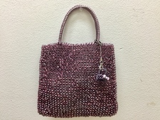 浜松鴨江店にて、アンテプリマのパープル ワイヤーバッグを買取しました。状態は目立つ傷や汚れなどなく通常使用感のあるお品物です。