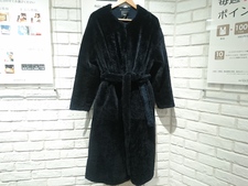 新宿店で、エブール2810200022 ノーカラー ベルト付き リアルムートン オーバーコートを買取しました。状態は綺麗な状態の中古美品です。