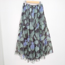 渋谷店で、ブラミンクのロングスカートを買取ました。状態は数回使用程度の新品同様品です。