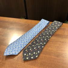 大阪心斎橋店にて、エルメスのアニマルデザイン(兎、魚)、シルク総柄ネクタイ(※2本セット)を高価買取いたしました。状態は通常使用感のお品物です。