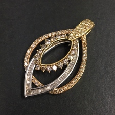 ノーブランドのK18 2.00ct メレダイヤモンドの3連デザイン ペンダントトップを銀座本店で買取いたしました。状態は-