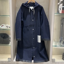 渋谷店で、2018-19年コレクションのマッキントッシュのゴム引きコート(インサイドアウト)を買取りました。状態は若干の使用感がある中古品です。