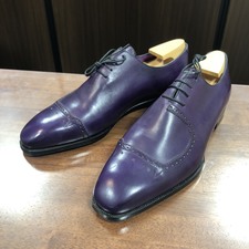 大阪心斎橋店にて、オーベルシー(Aubercy)のパープル、パンチドキャップトゥレザーシューズ/革靴を高価買取いたしました。状態は傷などなく非常に良い状態のお品物です。