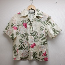 宅配買取センターで、グッチの20AWの609040のハワイアンプリントのボウリングシャツを買取しました。状態は通常使用感があるお品物です。