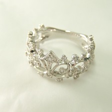 新宿店で、アベリの507A ティアラ ダイヤモンドリングを買取しました。状態は綺麗な状態の中古美品です。