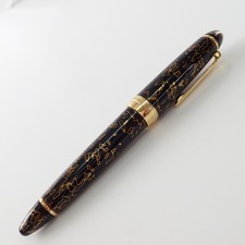 渋谷店でセーラーの兆春塗萬年筆 煌(きらめき) ペン先K21 万年筆を買取いたしました。状態は傷などなく非常に良い状態のお品物です。