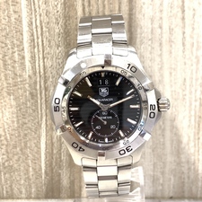 銀座本店で、タグホイヤーのWAF1014のアクアレーサーのグランドデイトのクォーツ時計を買取ました。状態は若干の使用感がある中古品です。