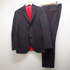 大阪心斎橋店にて、ハイドロゲンの、ストライプ、2Bシングルスーツ(グレー×レッド、Luigi Bianchi Mantova Sartoria)を高価買取いたしました。状態は通常使用感のお品物です。