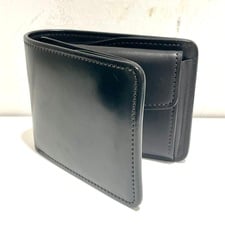 渋谷店で、ワイルドスワンズの財布(イングリッシュブライドル グラウンダー)を買取ました。状態は若干の使用感がある中古品です。