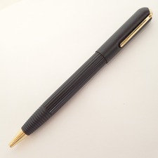 大阪心斎橋店の出張買取にて、ラミー(LAMY)のペルソナ、ボールペン(Persona Rollerball Pen、ブラック×ゴールド)を高価買取いたしました。状態は通常使用感のお品物です。